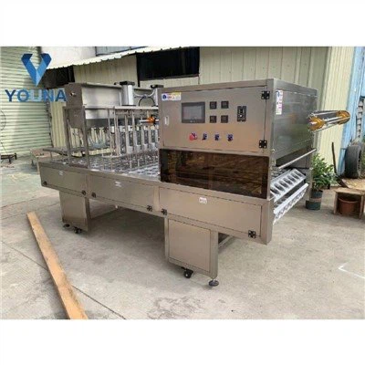 Machine de remplissage et de scellage automatique de gobelets d'eau