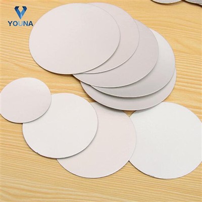 Revêtement d'étanchéité par induction pour bouteilles en PET